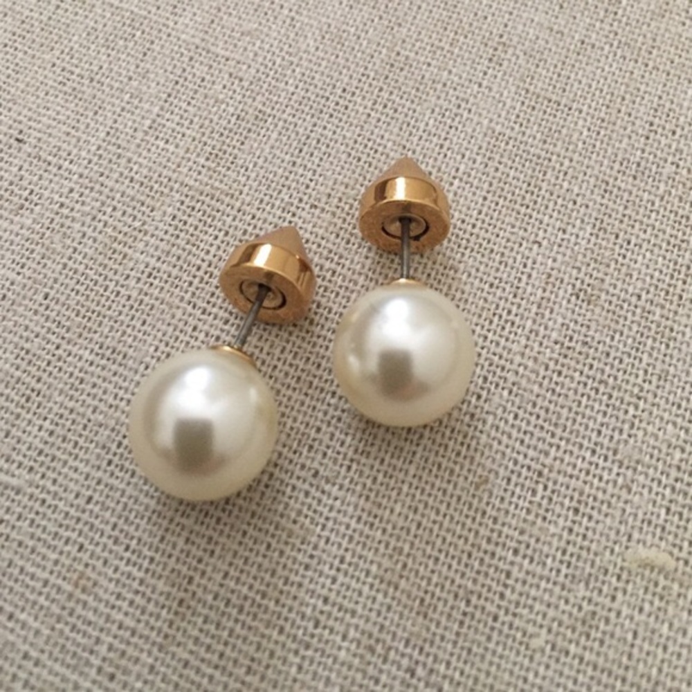 Stella & Dot deja vu pearl studs
